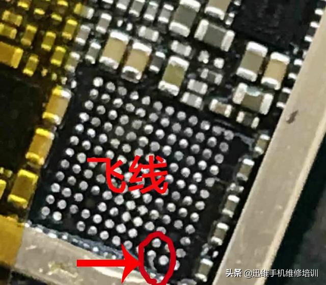 微信语音通话扬声器打不开，微信语音聊天扬声器打不开（手机打电话没声音免提是灰色的）