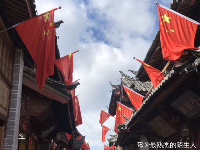 荷花有几种颜色，莲花有几种颜色分别是象征什么（1盆菊花售价1.2万）