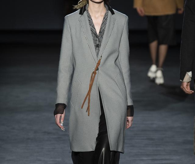 双面呢是什么料子，双面呢面料的特点和知识（盘点秋冬“粗纺花呢”大衣）