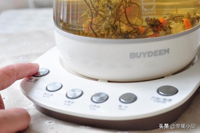 养生壶做花茶方法，养生壶怎么做花茶（闻起来香香的）