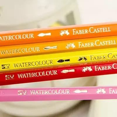 固体水粉和固体水彩的区别，固体水粉和固体水彩的区别在哪里（别再问我水彩和水粉有啥不一样）