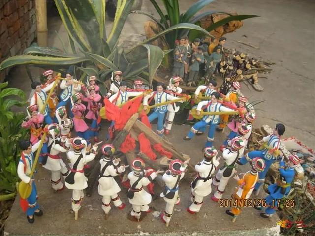 用纸怎样包花，用纸包花怎么包（云南省首届“非遗购物节”在楚雄开启）