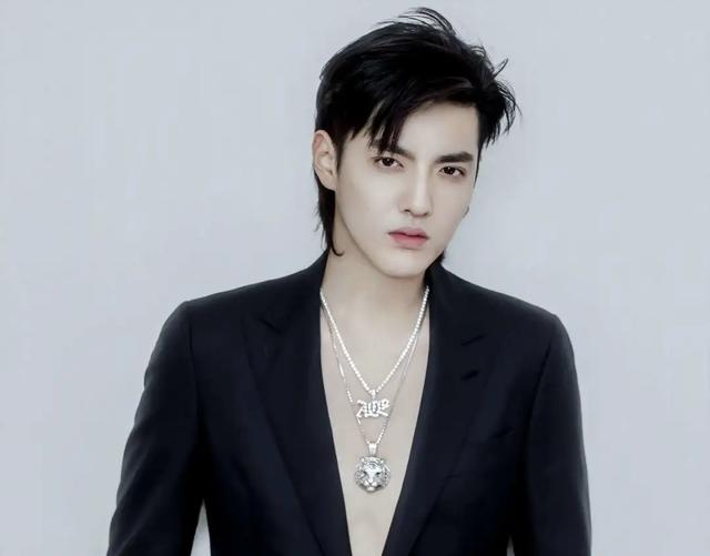 吴亦凡QQ头像微信，吴亦凡QQ头像（吴亦凡发澄清声明却有3处锤实自己）