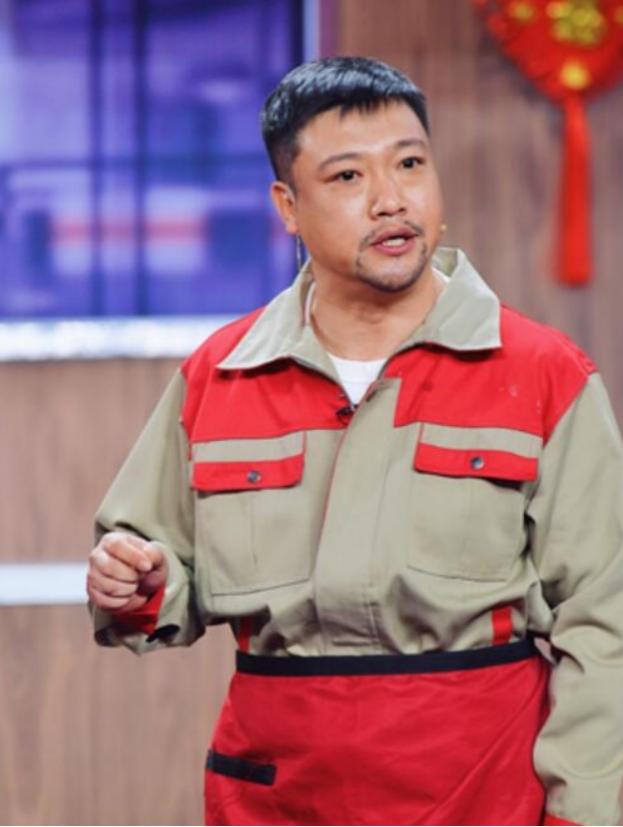 “喜剧接班人”贾冰：35岁辞去副处级工作，娶美女妻子，人生赢家