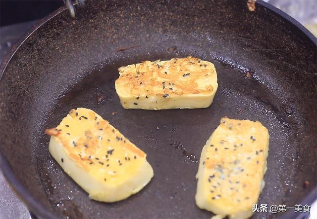 香煎馒头片的做法，香煎馒头片的做法大全（煎馍片直接下锅煎不对）