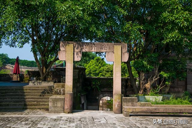 神龙山巴人石头城，广安石头城简介（四川有座谜一样的千年古堡）