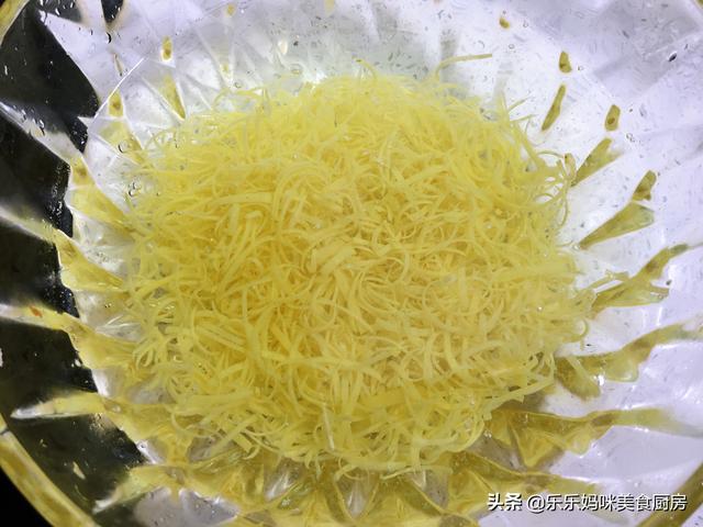 柚子茶的做法，柚子茶的功效与作用及食用方法（入冬后建议多喝蜂蜜柚子茶）