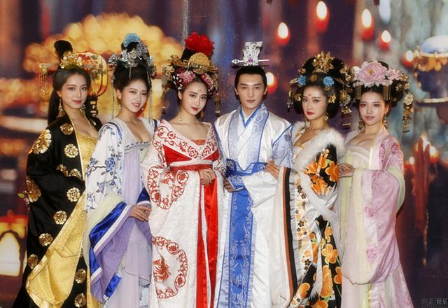 娶妻和纳妾的区别，她更是男人的奴隶
