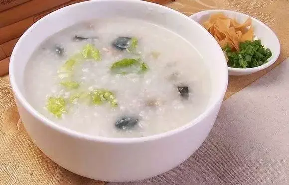 茵陈的功效与作用，每年春天吃一点（茵陈的功效与作用图片欣赏）