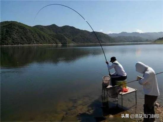 冬季专钓大鲫鱼偏方，专钓大鲫鱼偏方（这样的窝料就可以包打天下）