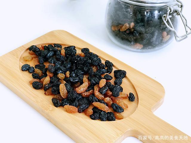 葡萄干怎么吃最有营养（葡萄干的功效与作用及食用方法）