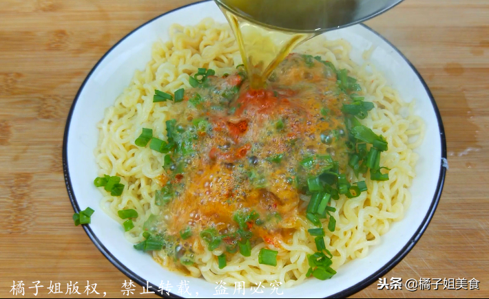 圖片[8]-方便面最新吃法 香辣爽口 吃著超過癮-起舞食譜網(wǎng)