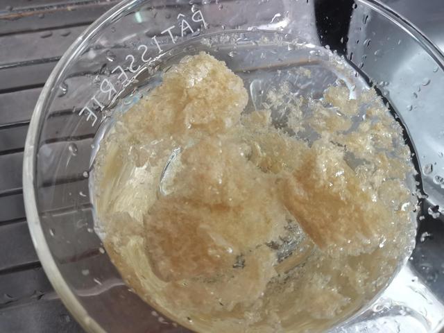 做燕窝丝窍门，燕窝丝做法教程视频（牛奶炖燕窝丝）