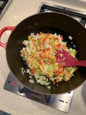 西班牙海鲜烩饭，西班牙海鲜烩饭的做法（家庭版西班牙海鲜烩饭）