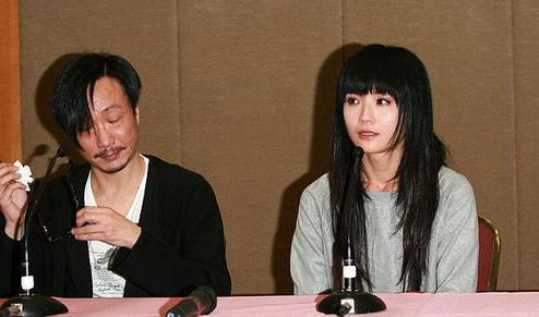 与蔡卓妍相爱4年的郑中基，为何转身娶了名不见经传的余思敏？