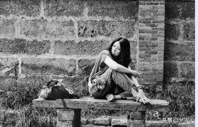 赞美女生气质和才华的句子，赞美女人有才华有气质的句子摘抄（五大才女最经典的十大名句）