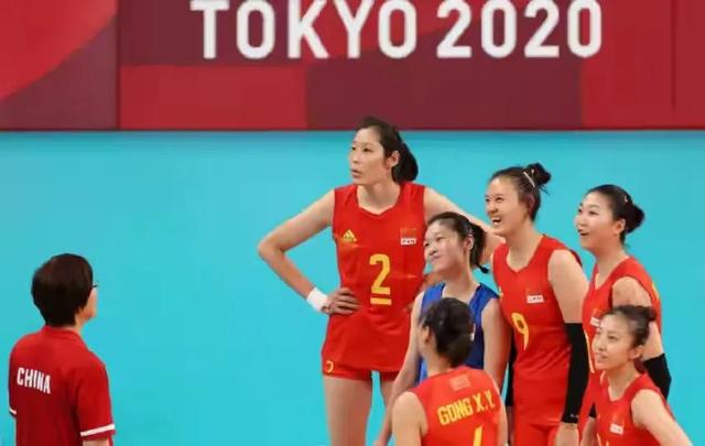 中国女排亚锦赛，U18女排亚锦赛中国队零封对手豪取3连胜（中国女排退出亚锦赛）