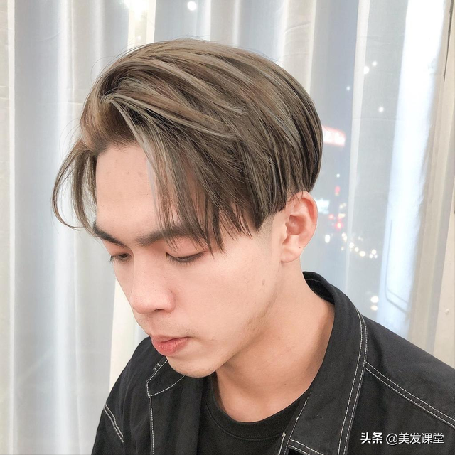 男生在家怎么做挑染，男生在家怎么染头（经典又百搭的色卡存起来）