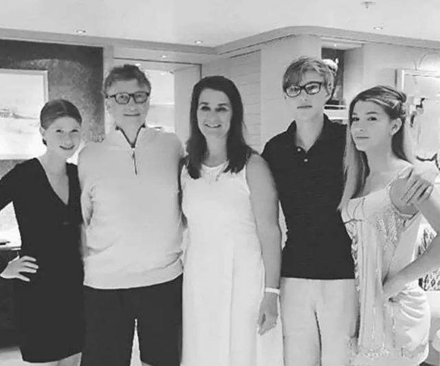 比尔盖茨的母亲是谁，刘强东根本不算白手起家（“世界首富”比尔·盖茨的妈妈）