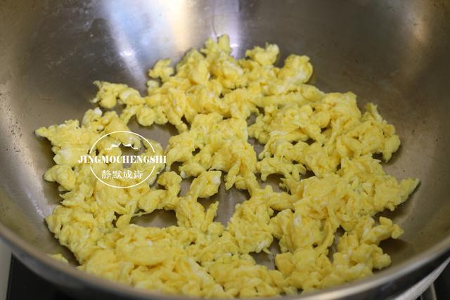 胡萝卜饺子馅怎么做好吃，胡萝卜馅饺子怎么做（胡萝卜没有生味儿）