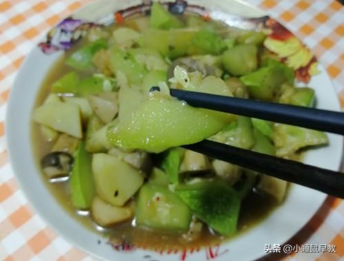 荀瓜怎么炒好吃，怎样素炒荀瓜（却做出鲜香美味超好吃的下饭菜）