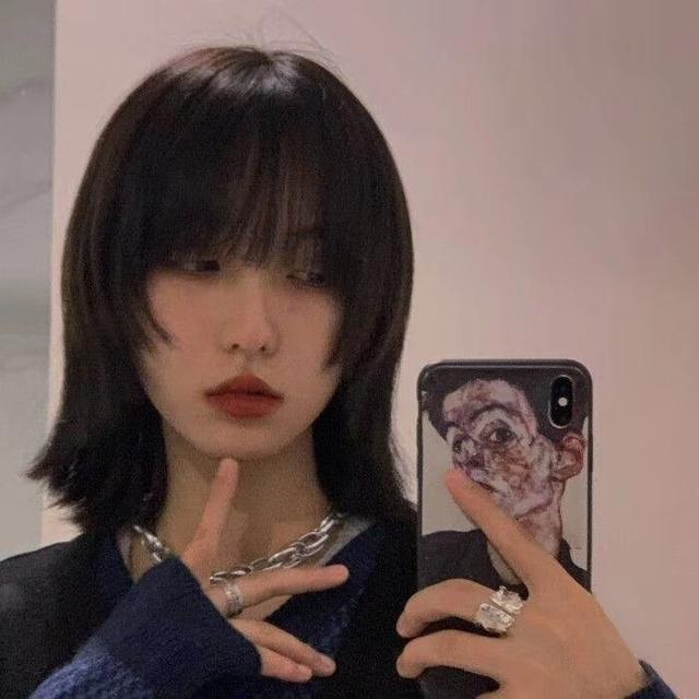 女生头像 我不喜欢你 请勿打扰微信，女生头像 我不喜欢你 请勿打扰（女生头像及文案“你不用躲我）