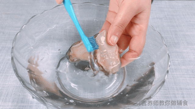 小鲍鱼的的营养价值有哪些，小鲍鱼的营养价值和大鲍鱼一样吗（鲍鱼高蛋白、低脂肪）