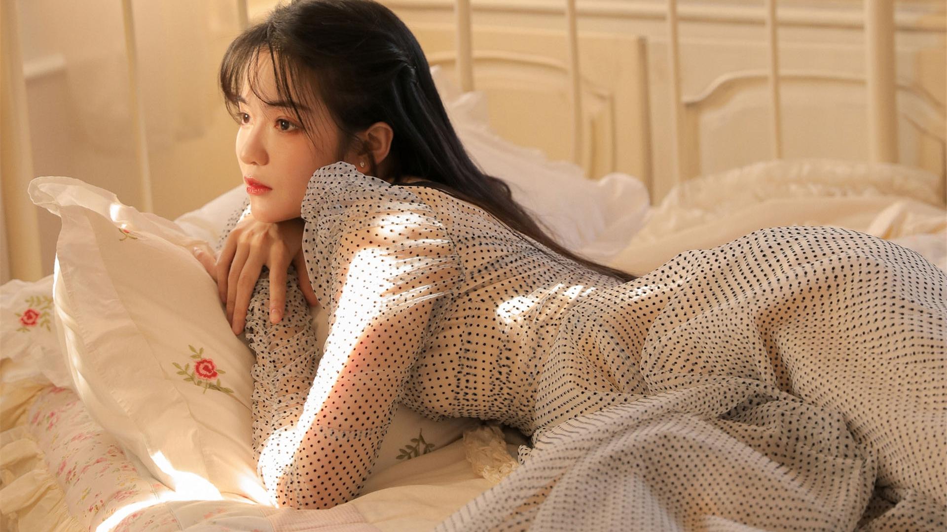 和内向的女生聊天，和内向的女生聊天好累（内向的女生，如何正确的追）