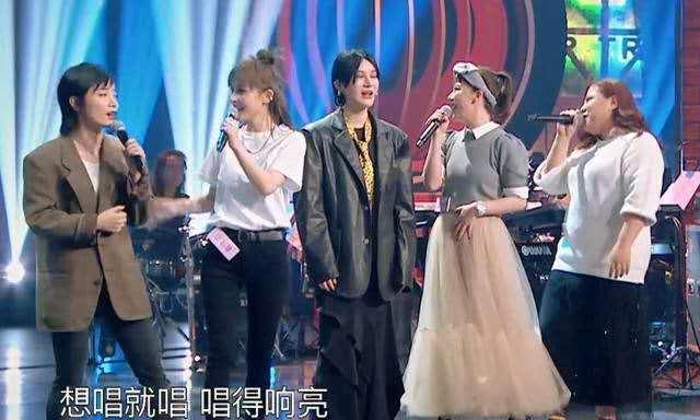 许飞回应超女重聚，许飞回应06超女重聚喊话尚雯婕（许飞回应超女重聚尴尬）