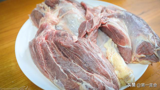 酱牛肉的制作方法，教你制作非常好吃的五香酱牛肉（酱牛肉最地道的做法）