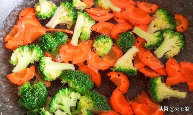 口蘑是什么蘑菇，口蘑是什么样子（老人孩子常吃好处多）