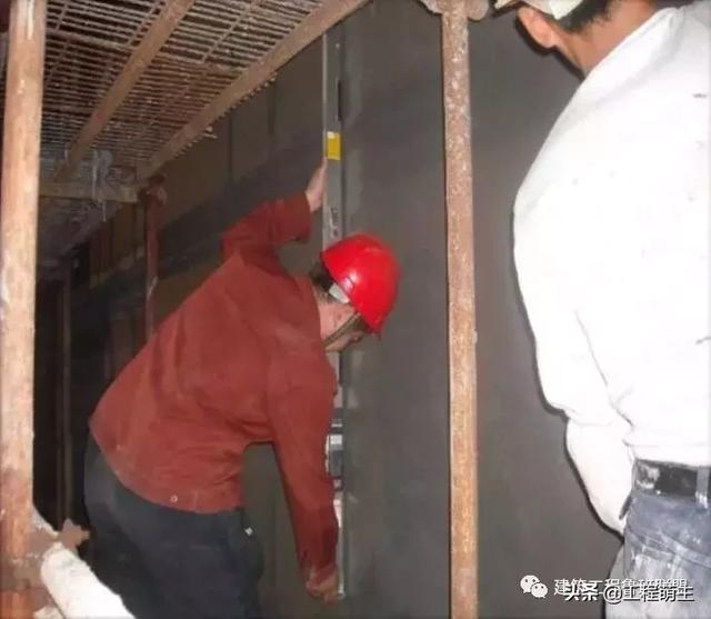 分格缝有哪些设置及做法,分格缝的设置要求及盖缝方法是什么(施工流程及工艺要点解读) 分格缝有哪些设置及做法,分格缝的设置要求及盖缝方法是什么(施工流程及工艺要点解读)