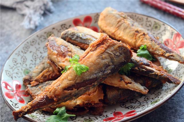 香煎秋刀鱼详细做法，香煎秋刀鱼