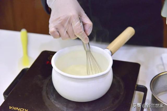 如何制作美味的咖啡蛋糕，如何制作美味的咖啡蛋糕步骤（咖啡焦糖杯子蛋糕）