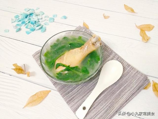 清补凉田鸡汤的做法，乌鸡清补凉汤做法大全（春天试试这样煲鸡汤）