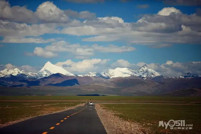 我的家乡在日喀则是什么歌，我的家乡在日喀则是什么歌歌词是什么意思（行走在通天的路上<中>）