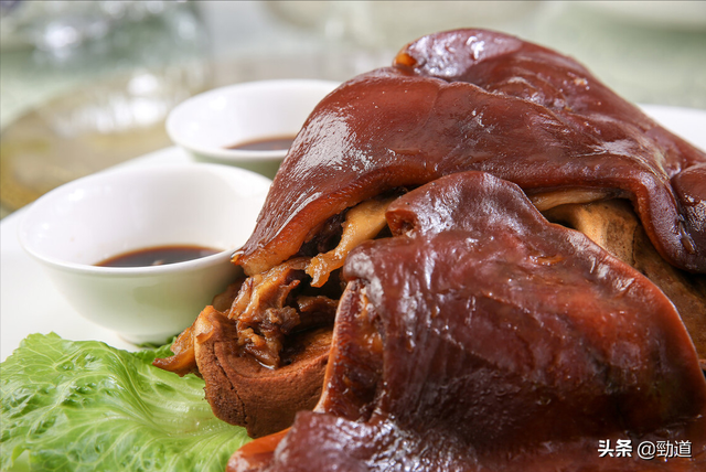 乌镇的美食有哪些，乌镇的美食介绍（有你不容错过的地方美食）