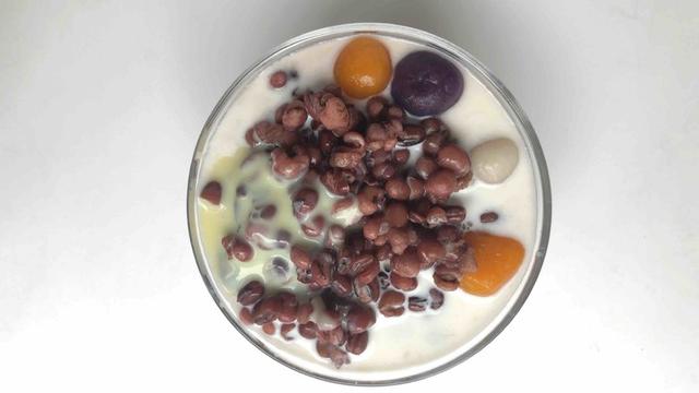 芋圆怎么做最好吃，如何做芋圆好吃（自制好吃的芋圆）