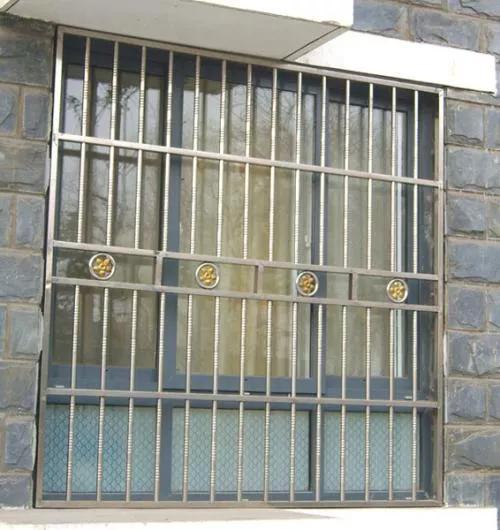 不锈钢厚度,不锈钢厚度有几种(农村安装的不锈钢门窗)