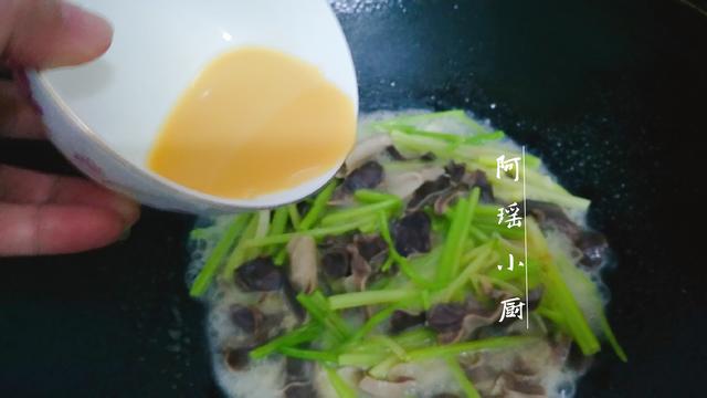 鸭肾怎么炒好吃，鸭肾怎么炒好吃不硬（下饭下酒都特别棒）