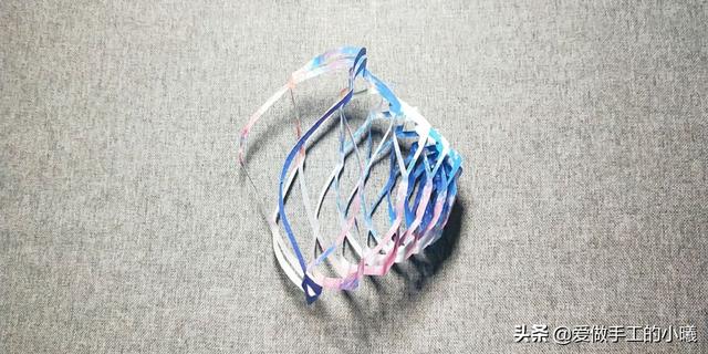 拉花的手工做法，手工拉花的做法图片简单（传统拉花剪纸图解）