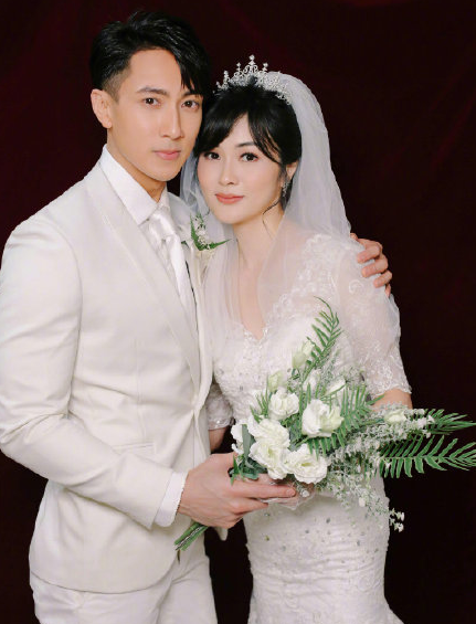 唐装婚纱照三大要点，唐装婚纱照三大要点是什么（复古、唐装风格百变）