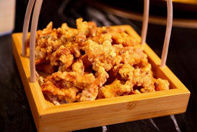 炸肉段的家常做法，东北干炸肉段怎么做（放多久都能保持酥脆口感）
