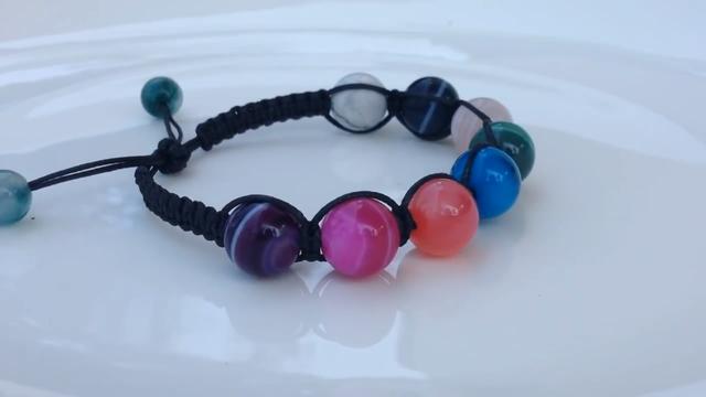 用什么才能做出最好看的手链，带你学习如何制作八大行星样式的手链