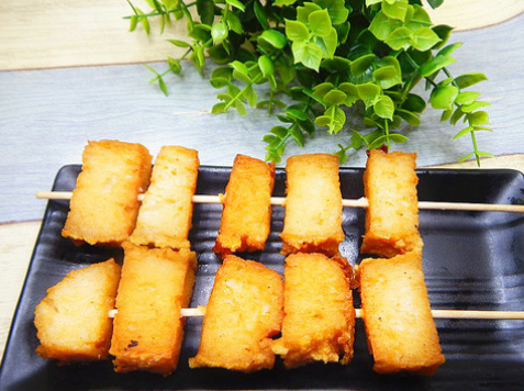 鱼豆腐怎样制作，鱼豆腐怎么制成的（教你在家自制鱼豆腐）