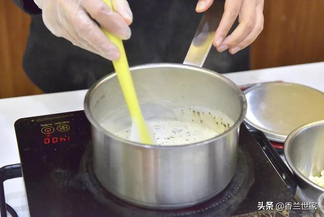 如何制作美味的咖啡蛋糕，如何制作美味的咖啡蛋糕步骤（咖啡焦糖杯子蛋糕）