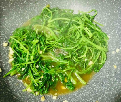 萝卜菜怎么炒，怎样炒萝卜菜（简单一炒就是美味）