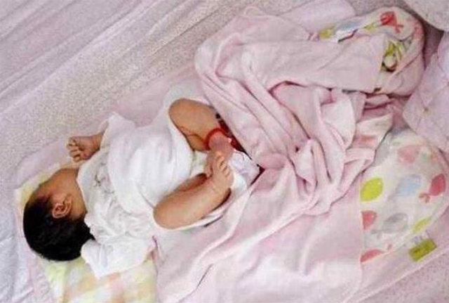 新生儿需要穿袜子吗夏天，婴儿要不要穿袜子夏天（宝宝在夏季是否穿袜子）