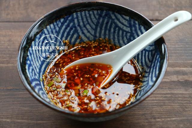 饺子汤的做法，素三鲜饺子蒸几分钟（我家冬天就爱吃酸汤水饺）