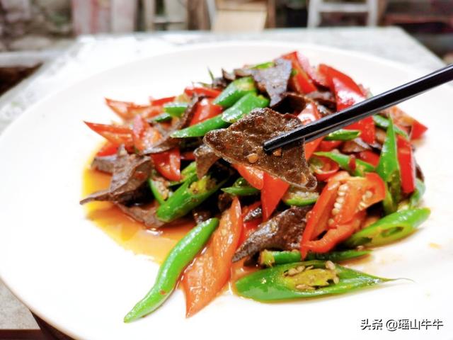 猪连铁是哪个部位，猪连铁是什么器官图片（便宜的猪铁连很少有人吃）